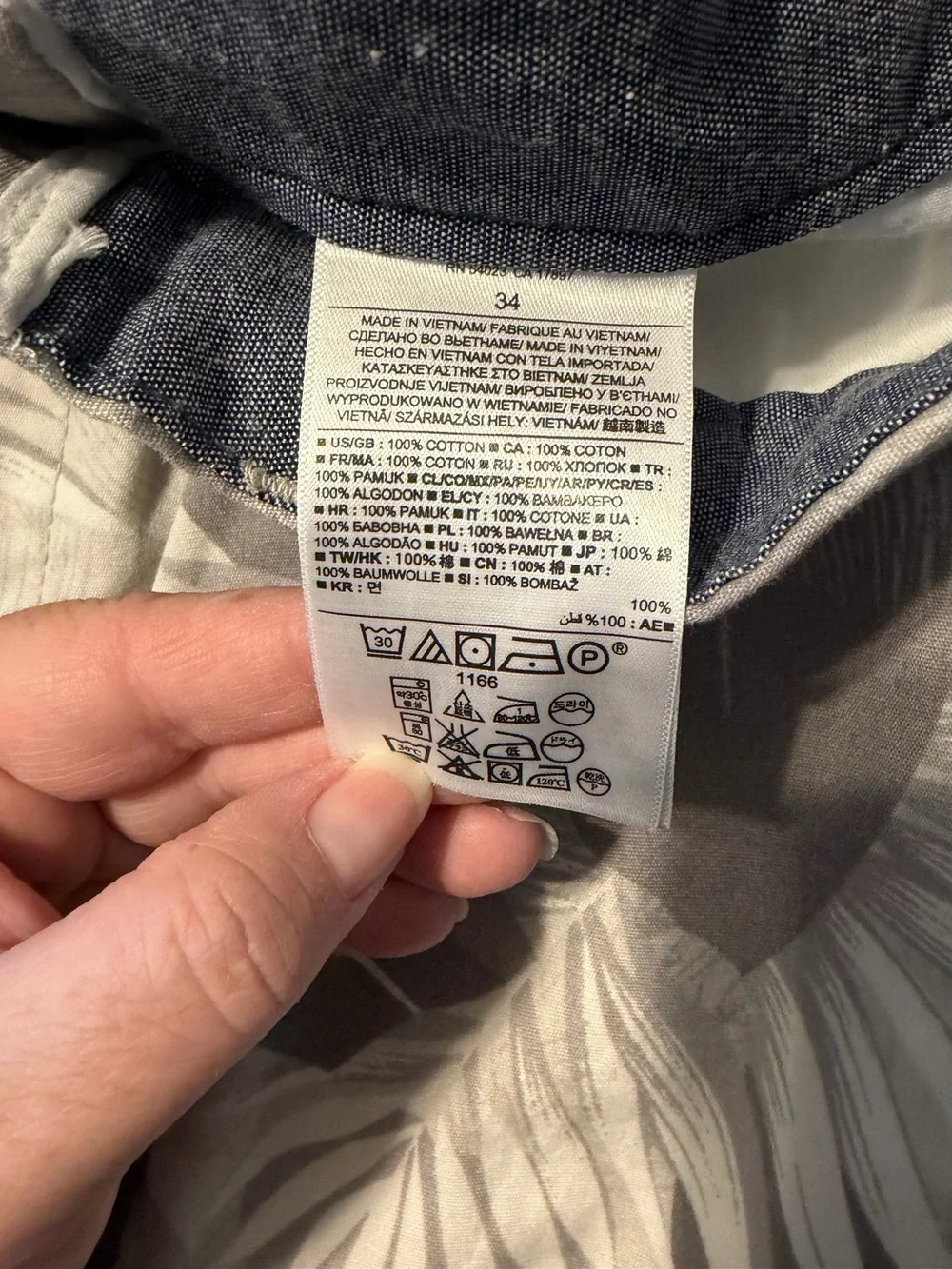 Banana Republic Straight Fit Chino Shorts Mens Grey Tropical Palm Leaf Print